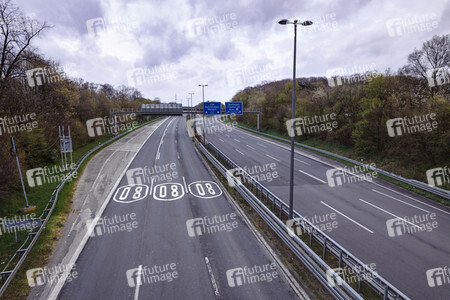 Symbolfoto Autobahn