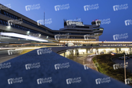 Symbolfoto Einschränkungen im Flugverkehr