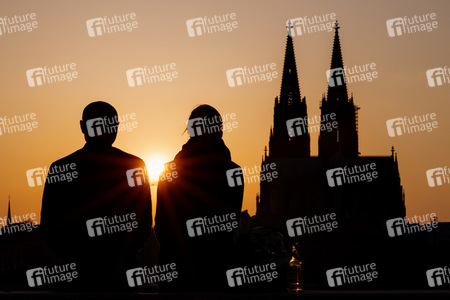 Symbolfoto Partnerschaft