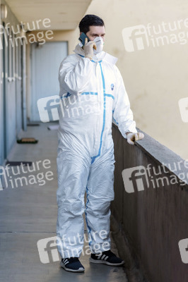 Schornsteinfeger arbeitet während der Coronakrise in Nürnberg