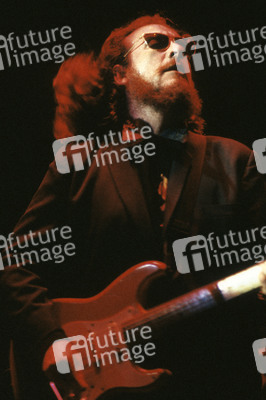 Konzert von Elvis Costello and the Rude 5 in London