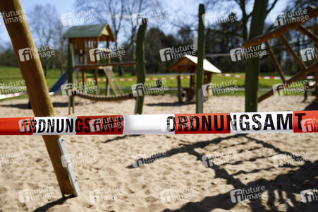 Symbolfoto Spielplatzschließung wegen Coronakrise