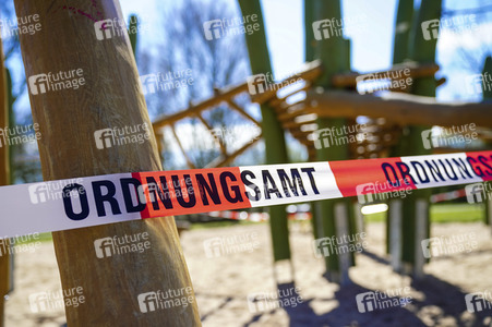 Symbolfoto Spielplatzschließung wegen Coronakrise