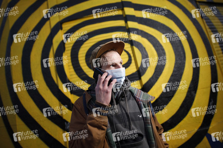 Symbolfoto Handy-Tracking