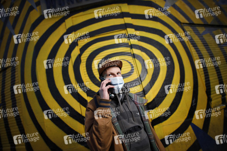 Symbolfoto Handy-Tracking