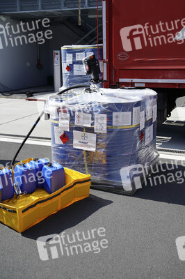 Bayer spendet Desinfektionsmittel an die Stadt Köln