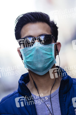 Symbolfoto Behelfsmaske