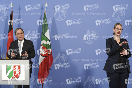 Pressekonferenz zur Covid-19 Case-Cluster-Study in Düsseldorf