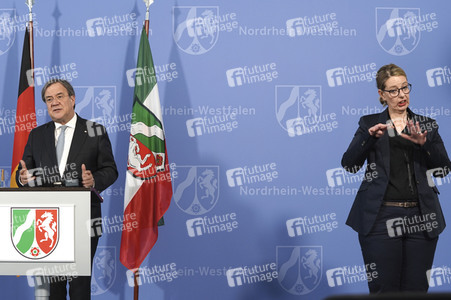 Pressekonferenz zur Covid-19 Case-Cluster-Study in Düsseldorf