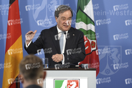 Pressekonferenz zur Covid-19 Case-Cluster-Study in Düsseldorf