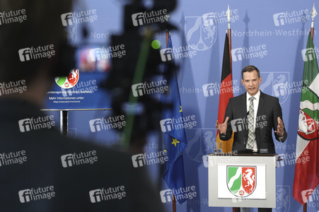 Pressekonferenz zur Covid-19 Case-Cluster-Study in Düsseldorf