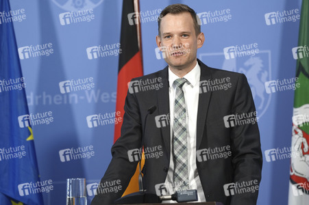 Pressekonferenz zur Covid-19 Case-Cluster-Study in Düsseldorf