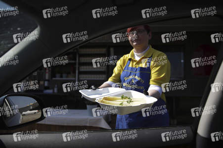Eröffnung vom Spargel Drive-In in Klaistow