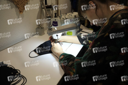 Symbolbild selbstgenähter Mundschutz