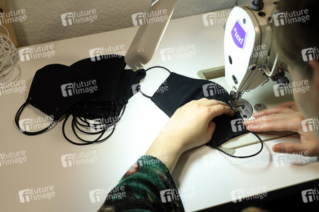 Symbolbild selbstgenähter Mundschutz