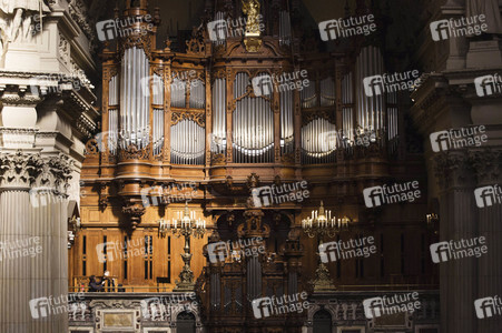 Festgottesdienst am Ostersonntag im Berliner Dom in Berlin