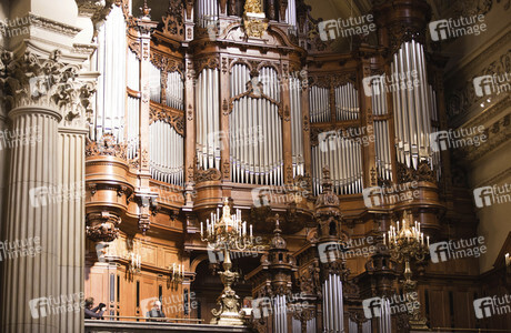 Festgottesdienst am Ostersonntag im Berliner Dom in Berlin