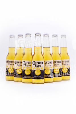 Symbolfoto Corona Bierflaschen