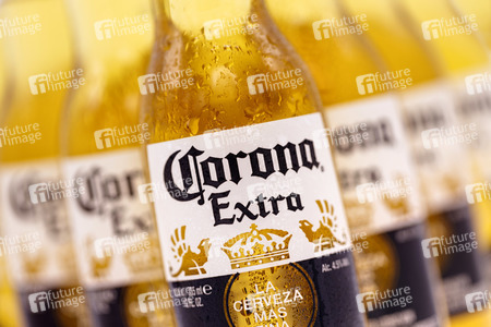 Symbolfoto Corona Bierflaschen