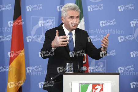 Pressekonferenz zur NRW Soforthilfe in Düsseldorf