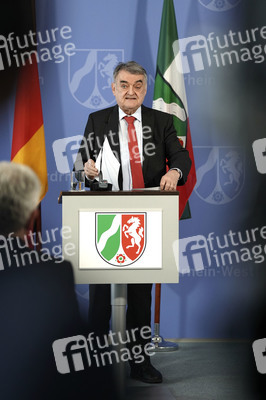 Pressekonferenz zur NRW Soforthilfe in Düsseldorf