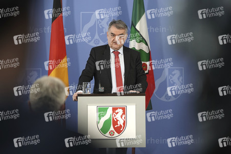 Pressekonferenz zur NRW Soforthilfe in Düsseldorf