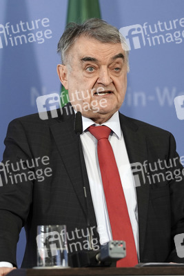 Pressekonferenz zur NRW Soforthilfe in Düsseldorf