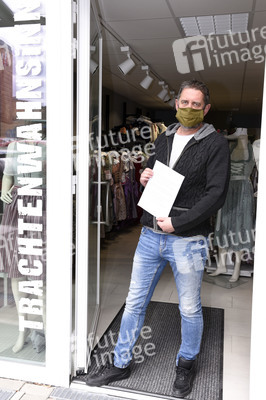 Sonderöffnung des Dirndl-Ladens 'TrachtenWahnsinn' in Germering