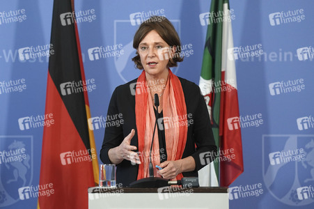 Pressebriefing zur aktuellen Lage in der Coronakrise in Düsseldorf