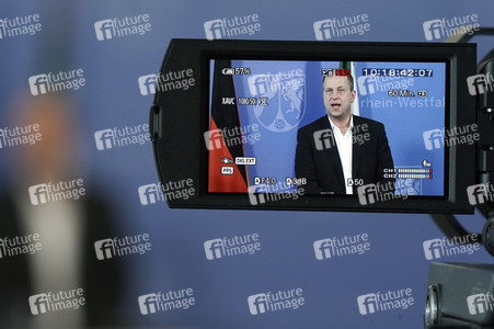 Pressebriefing zur aktuellen Lage in der Coronakrise in Düsseldorf