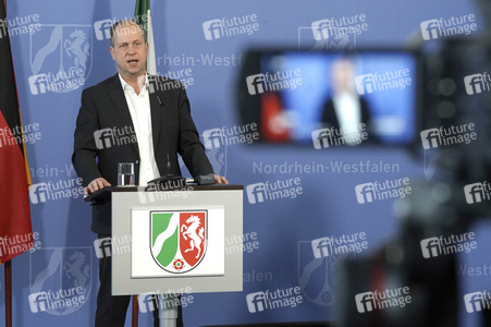 Pressebriefing zur aktuellen Lage in der Coronakrise in Düsseldorf