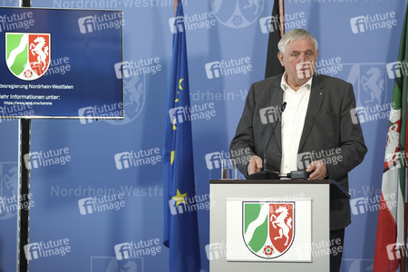 Pressebriefing zur aktuellen Lage in der Coronakrise in Düsseldorf