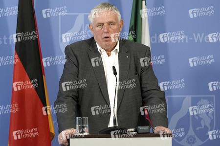 Pressebriefing zur aktuellen Lage in der Coronakrise in Düsseldorf