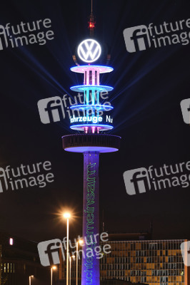 Lichtaktion der Veranstaltungstechnik-Branche am VW-Tower in Hannover