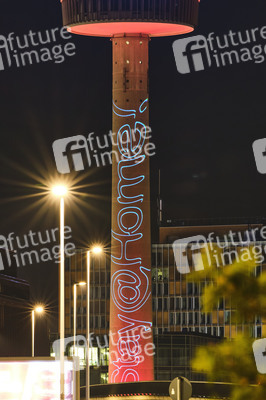Lichtaktion der Veranstaltungstechnik-Branche am VW-Tower in Hannover