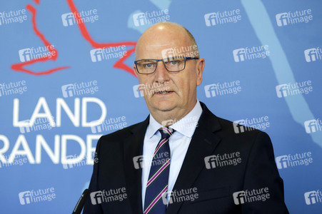 Pressekonferenz zur Eindämmungsverordnung für das Land Brandenburg in Potsdam