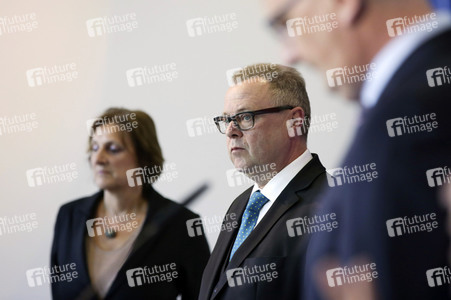 Pressekonferenz zur Eindämmungsverordnung für das Land Brandenburg in Potsdam