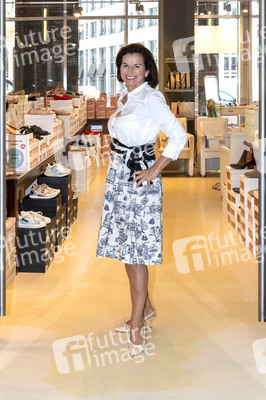 Wiedereröffnung der Boutique 'Luxus Clever' in Hamburg