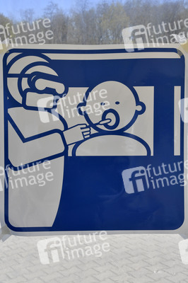 Eröffnung eines Corona-Drive-in auf dem Zentralen Festplatz in Berlin