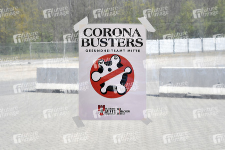 Eröffnung eines Corona-Drive-in auf dem Zentralen Festplatz in Berlin