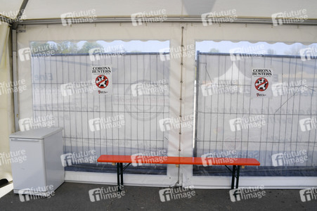 Eröffnung eines Corona-Drive-in auf dem Zentralen Festplatz in Berlin