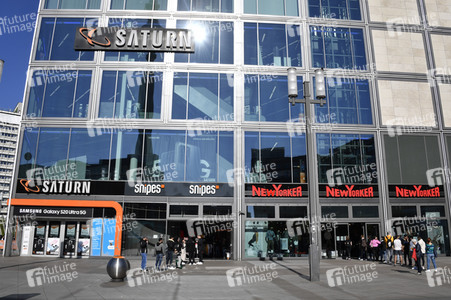 Ladenöffnungen nach Lockerung der Corona-Beschränkungen in Berlin