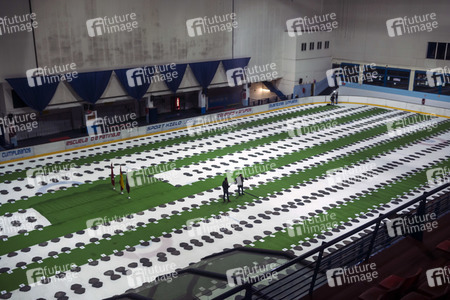 Schließung der Behelfs-Leichenhalle in Madrid