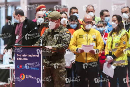 Lesung im Corona Behelfskrankenhaus in Madrid