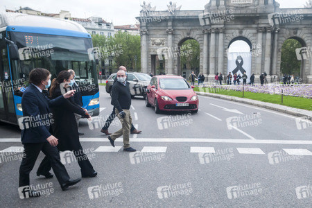 Schweigeminute für die Corona Opfer in Madrid