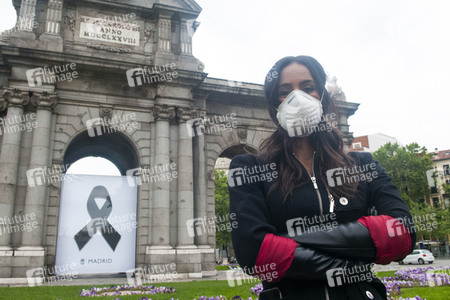 Schweigeminute für die Corona Opfer in Madrid