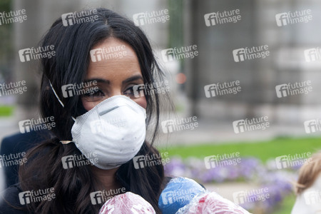 Schweigeminute für die Corona Opfer in Madrid