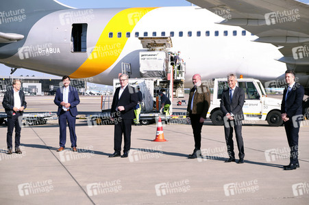 Ankunft von Corona-Schutzmaterialien aus China in Hannover