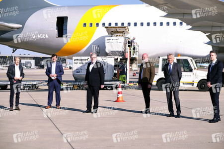 Ankunft von Corona-Schutzmaterialien aus China in Hannover