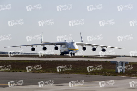 Bundeswehr transportiert Schutzmasken von China nach Leipzig